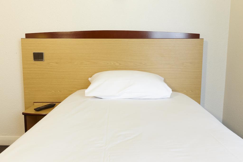Hotel Campanile Paris Ouest - 2*