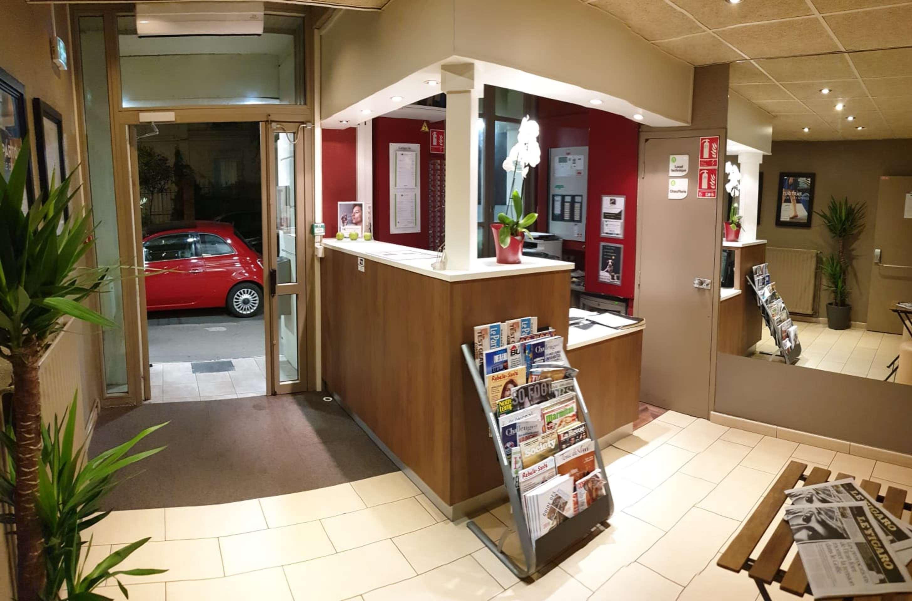 Campanile Paris Ouest -