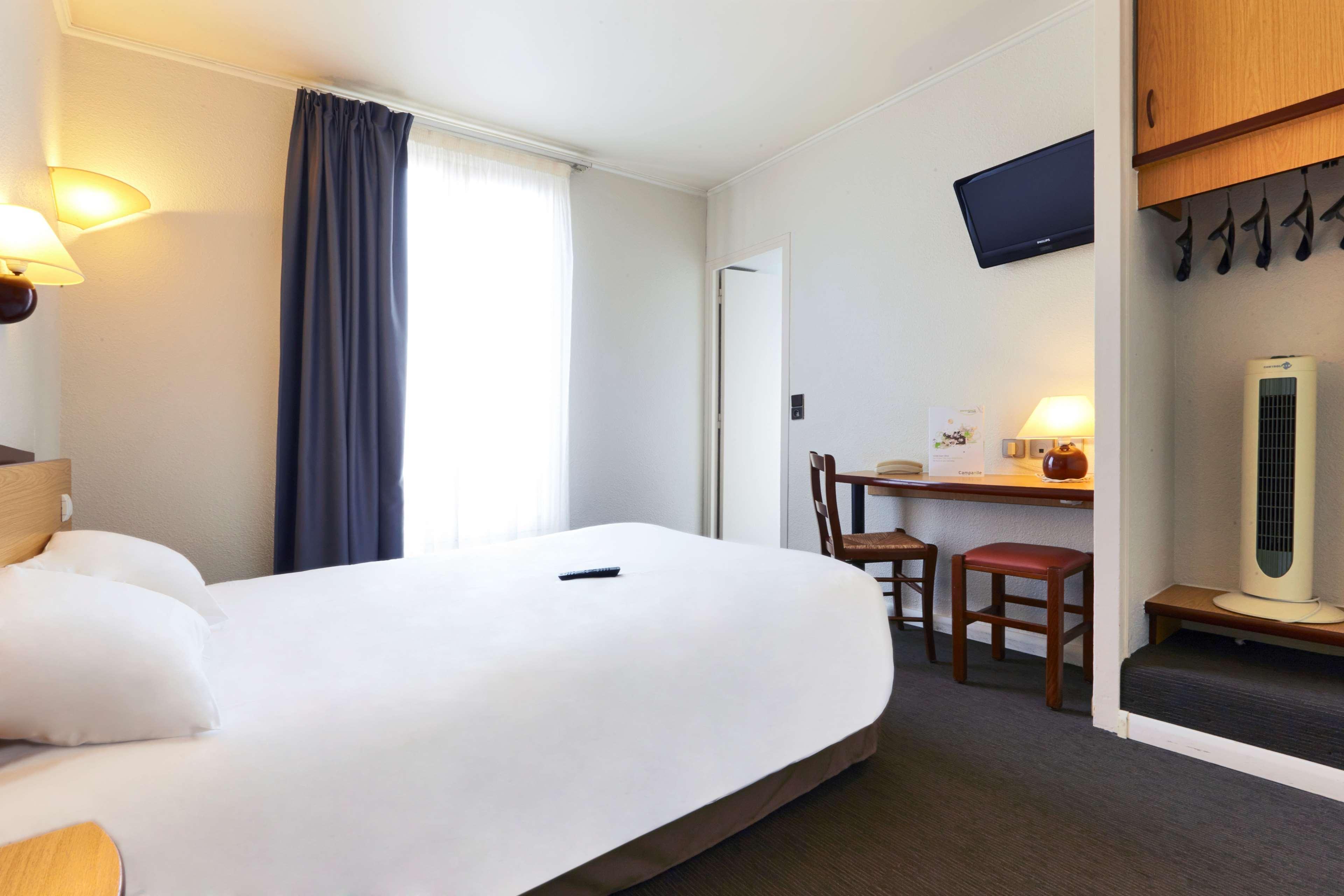 Campanile Paris Ouest - 2*
